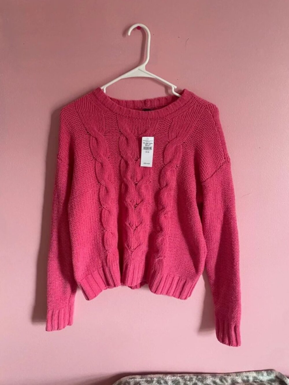 Hot pink American Eagle knitted sweater